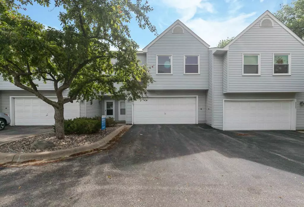 Eagan, MN 55122,4124 Meadowlark WAY