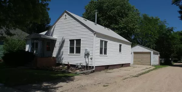 Worthington, MN 56187,1033 Clary ST