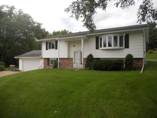 604 Riverview AVE, La Crescent, MN 55947