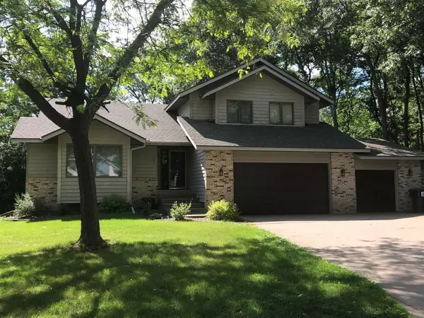 737 Deer Path RD, North Hudson, WI 54016