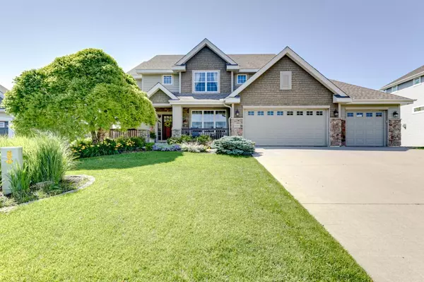 16481 Hawk Ridge CT NW, Prior Lake, MN 55372