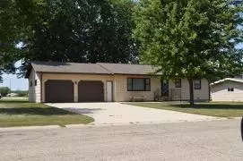 172 Hillcrest AVE, Spicer, MN 56288