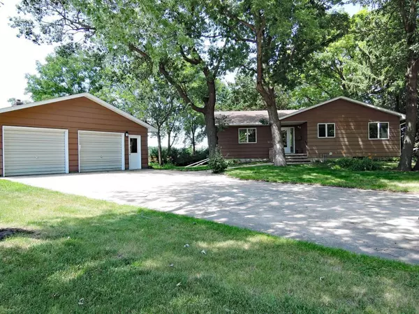 Owatonna, MN 55060,610 Carlanna PL