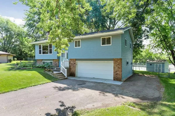 Maple Grove, MN 55311,14019 68th PL N