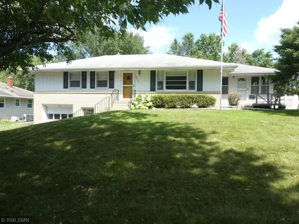 2543 Roth PL, White Bear Lake, MN 55110