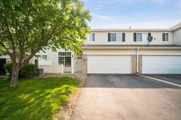 1872 Mockingbird AVE, Shakopee, MN 55379