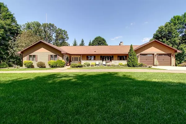 6525 County 30 BLVD, Kenyon, MN 55946