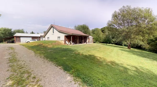 N32891 Carston RD, Arcadia Twp, WI 54773