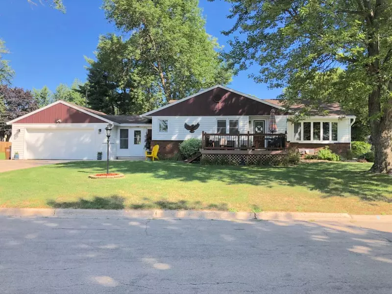 1309 Fairlane TER, Albert Lea, MN 56007