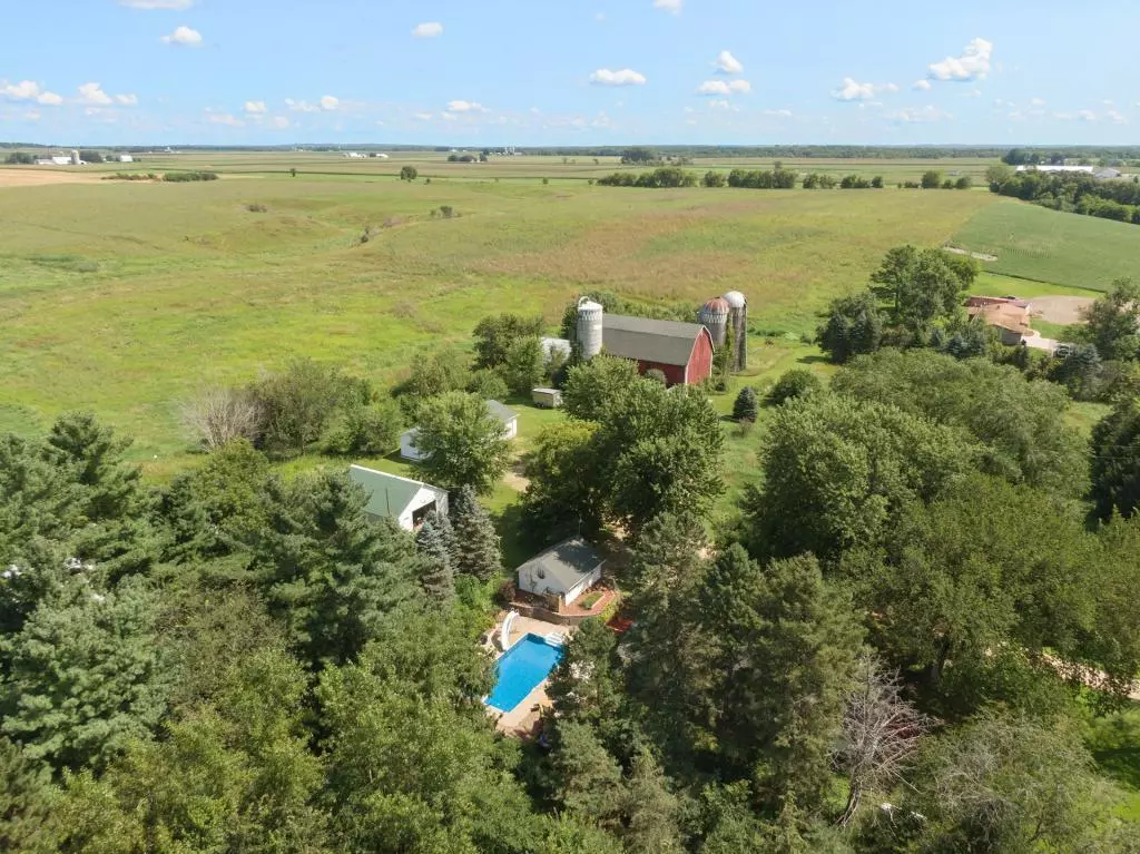 Star Prairie, WI 54017,914 County Road H