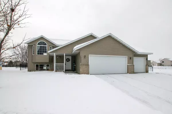 12999 Jenkins DR, Becker, MN 55308