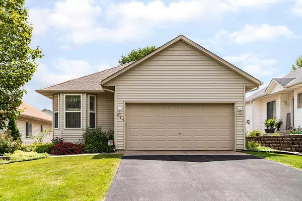 279 Blue Heron LN, Woodbury, MN 55125