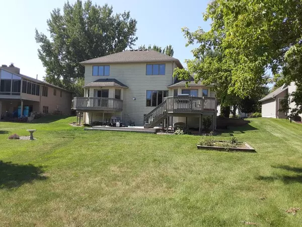 Albert Lea, MN 56007,232 Green Lea LN