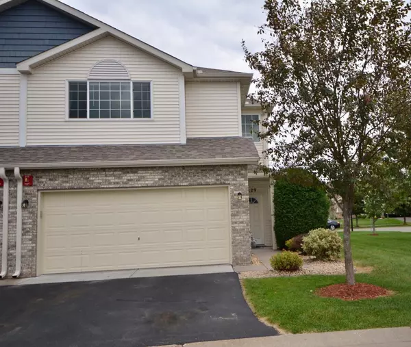 229 Stallion LN, Lino Lakes, MN 55014