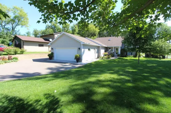 Lindstrom, MN 55045,30135 Neal AVE