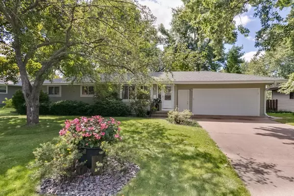 830 Rice Creek TER NE, Fridley, MN 55432