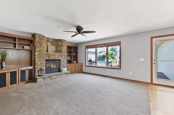 2741 118th CIR NE, Blaine, MN 55449