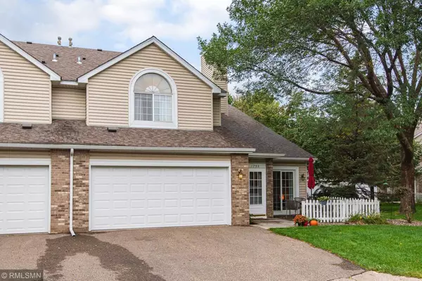 Falcon Heights, MN 55113,1755 Maple CT