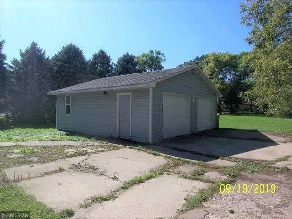 Hutchinson, MN 55350,750 Dale ST SW