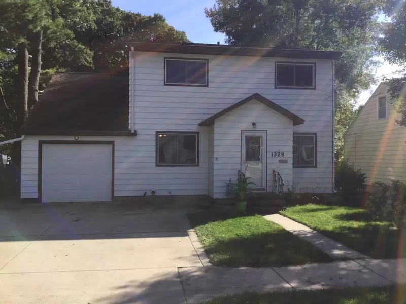 1329 Dunham ST, Albert Lea, MN 56007