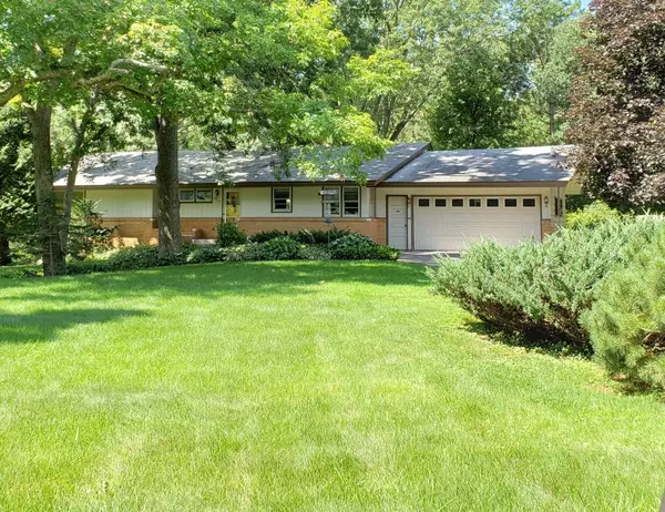 Minnetonka, MN 55305,3616 Arbor LN