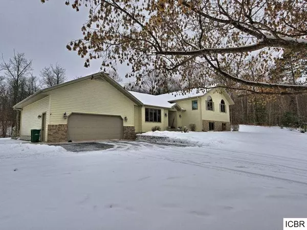 446 SW 14th ST, Grand Rapids, MN 55744