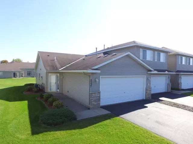 2137 Cleveland LN S, Cambridge, MN 55008