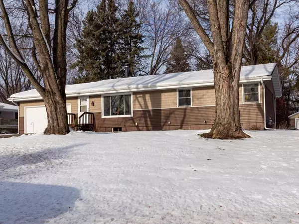 2592 Morningside RD, Medina, MN 55356