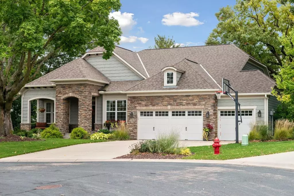 Chanhassen, MN 55317,7166 Arrowhead CT