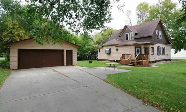 303 6th AVE E, Alexandria, MN 56308