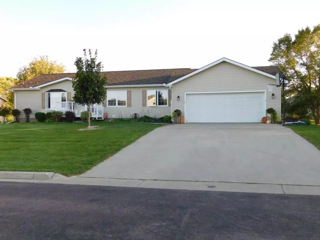 Fairmont, MN 56031,1009 Hengen ST