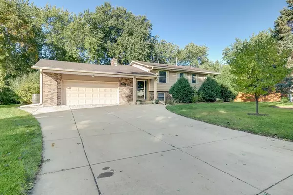 14305 Gladiola CT, Apple Valley, MN 55124