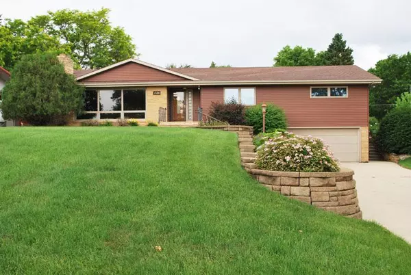 1336 S State ST, Fairmont, MN 56031