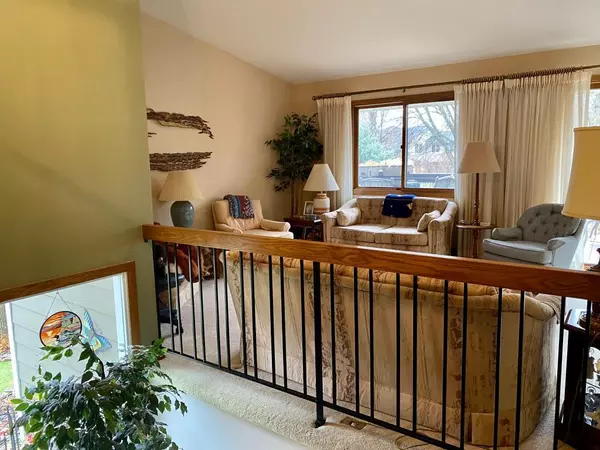 Eden Prairie, MN 55347,9831 Brighton LN