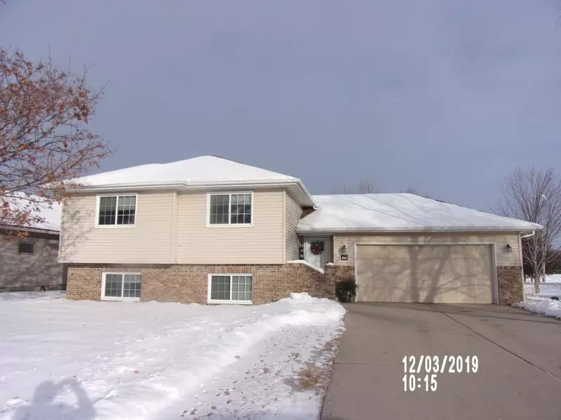 804 Lancer DR NE, Owatonna, MN 55060