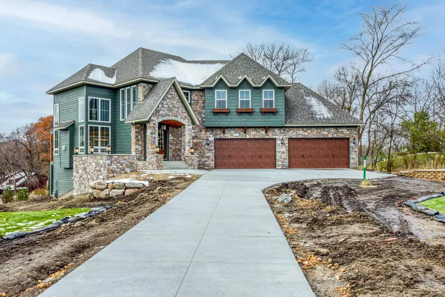 1621 Anthem PL, Chanhassen, MN 55331