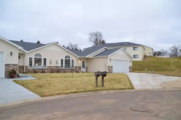 Faribault, MN 55021,1103 25th AVE NW