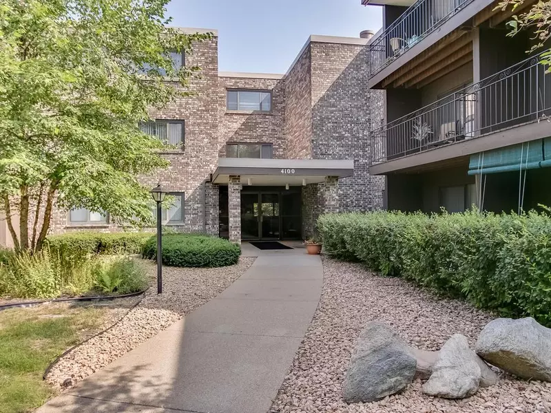 4100 Parklawn AVE #316, Edina, MN 55435