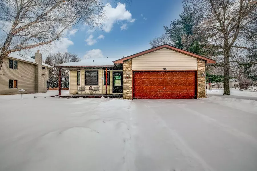 12076 88th PL N, Maple Grove, MN 55369