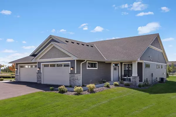 11095 6th Street CIR N, Lake Elmo, MN 55042