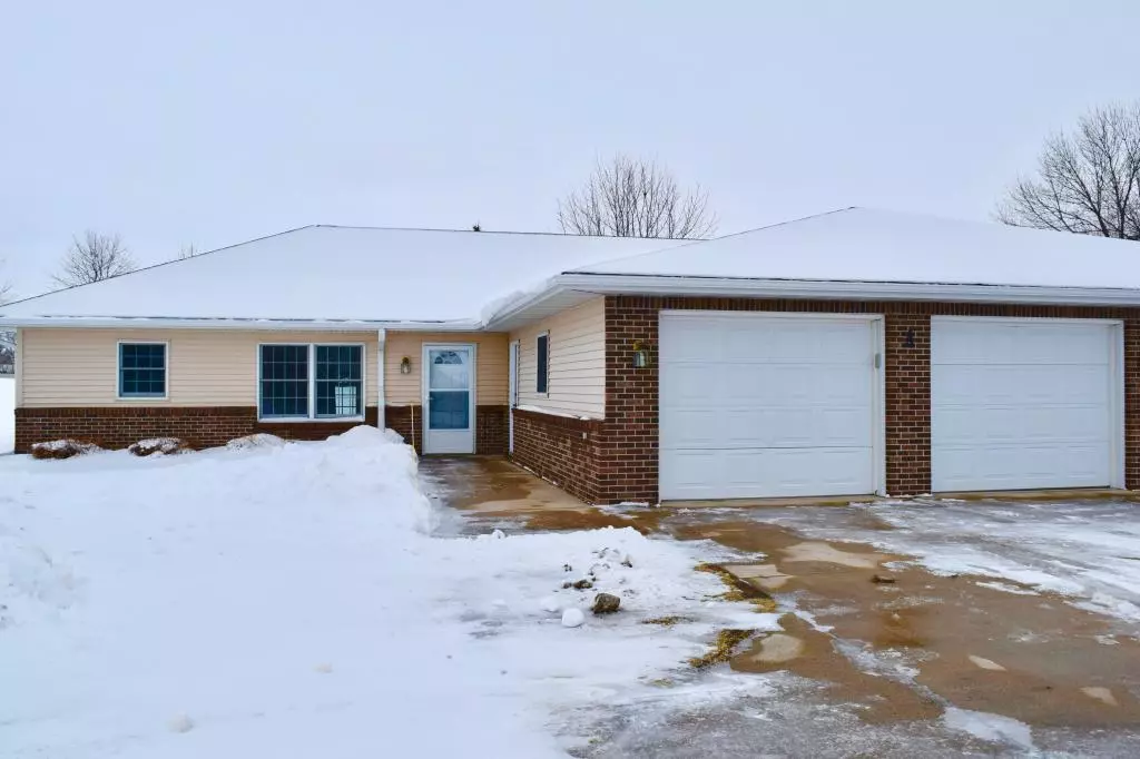 Marshall, MN 56258,816 Southview CT W #A