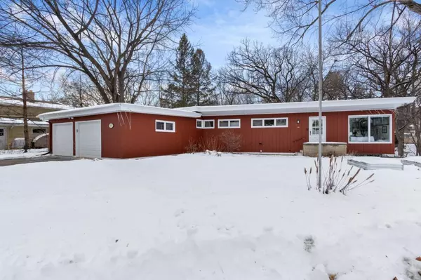 8649 Mattson Brook LN, Brooklyn Park, MN 55444