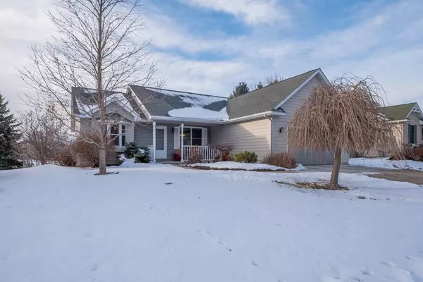 1315 Cannon Valley DR, Northfield, MN 55057