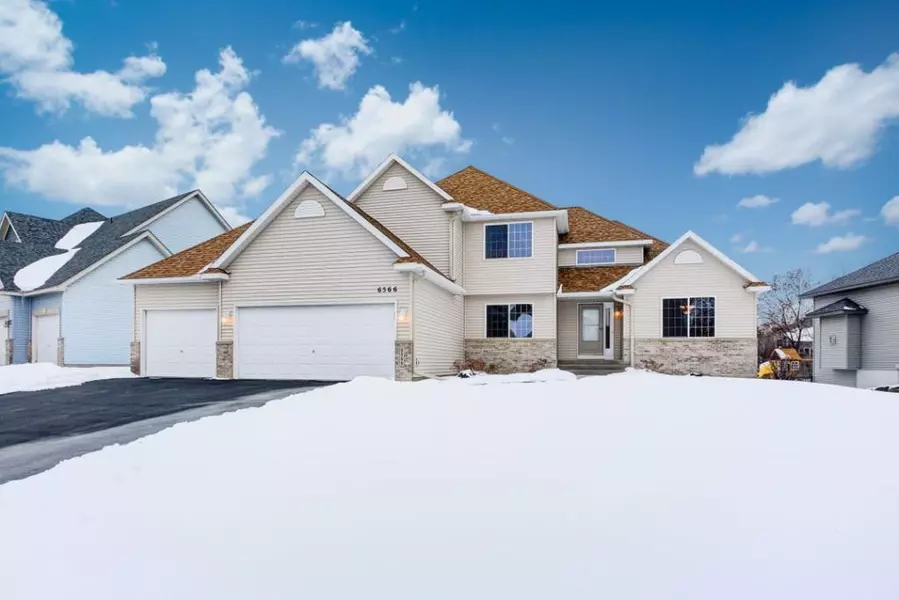 6566 Sioux LN, Lino Lakes, MN 55014