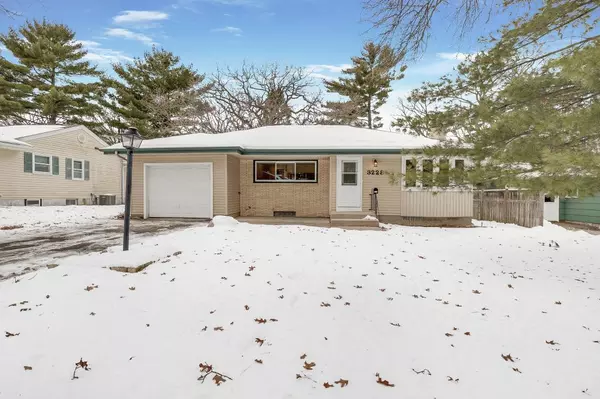 Saint Louis Park, MN 55426,3228 Aquila LN S