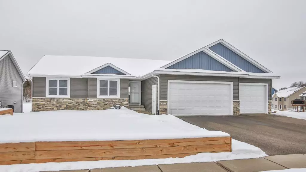 River Falls, WI 54022,272 Glenmeadow ST