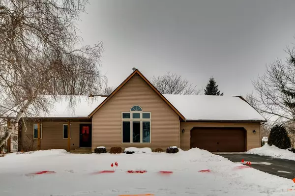 8283 Lawndale LN N, Maple Grove, MN 55311