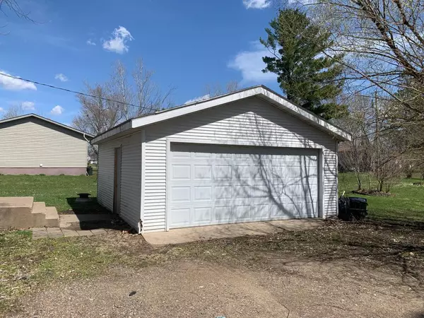 Little Falls, MN 56345,715 8th ST SW