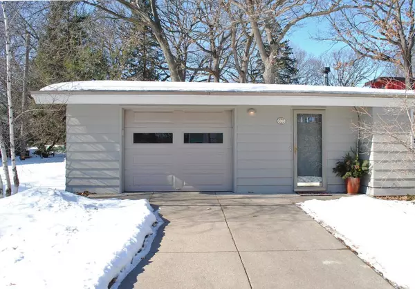 Falcon Heights, MN 55108,2202 Folwell AVE