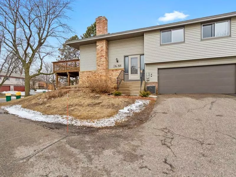 Eagan, MN 55122,1793 Walnut LN